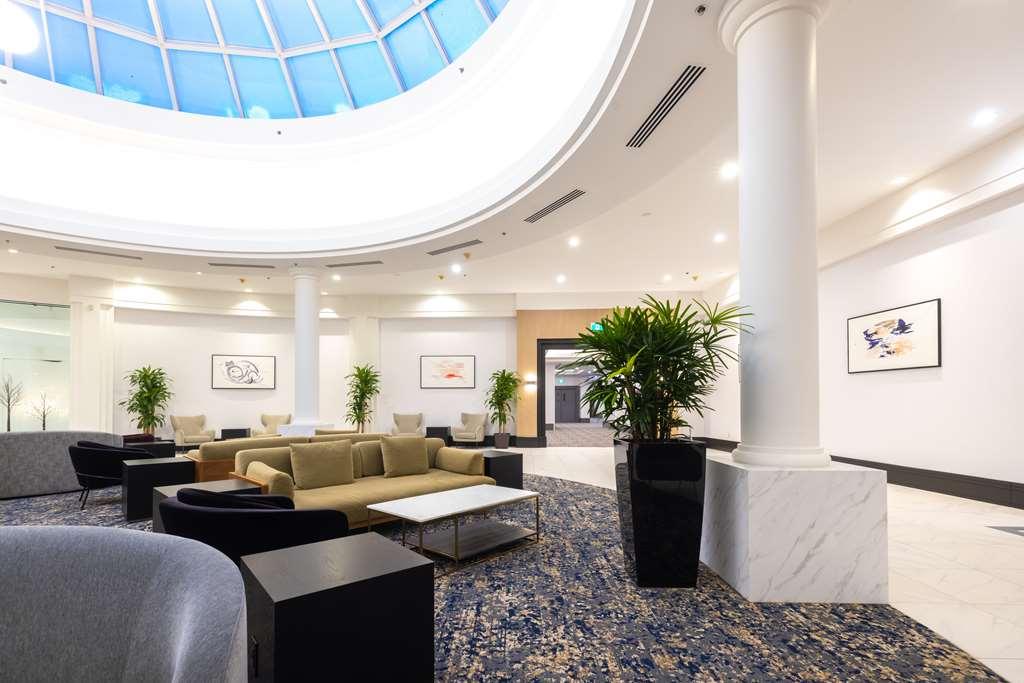 Doubletree By Hilton Calgary North Hotel Interior photo