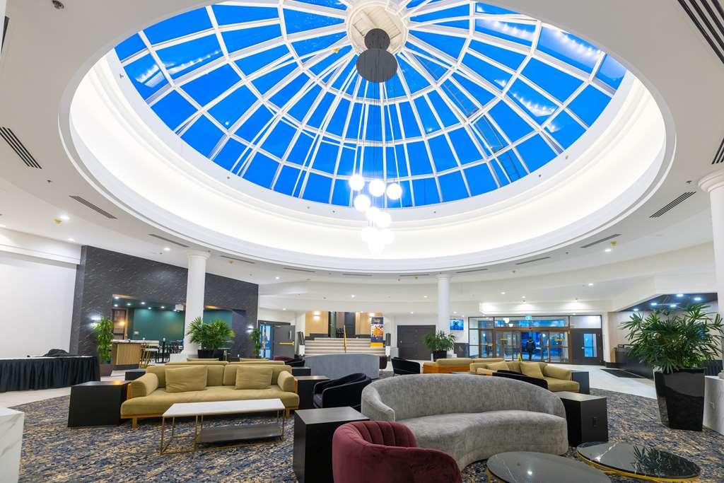 Doubletree By Hilton Calgary North Hotel Exterior photo