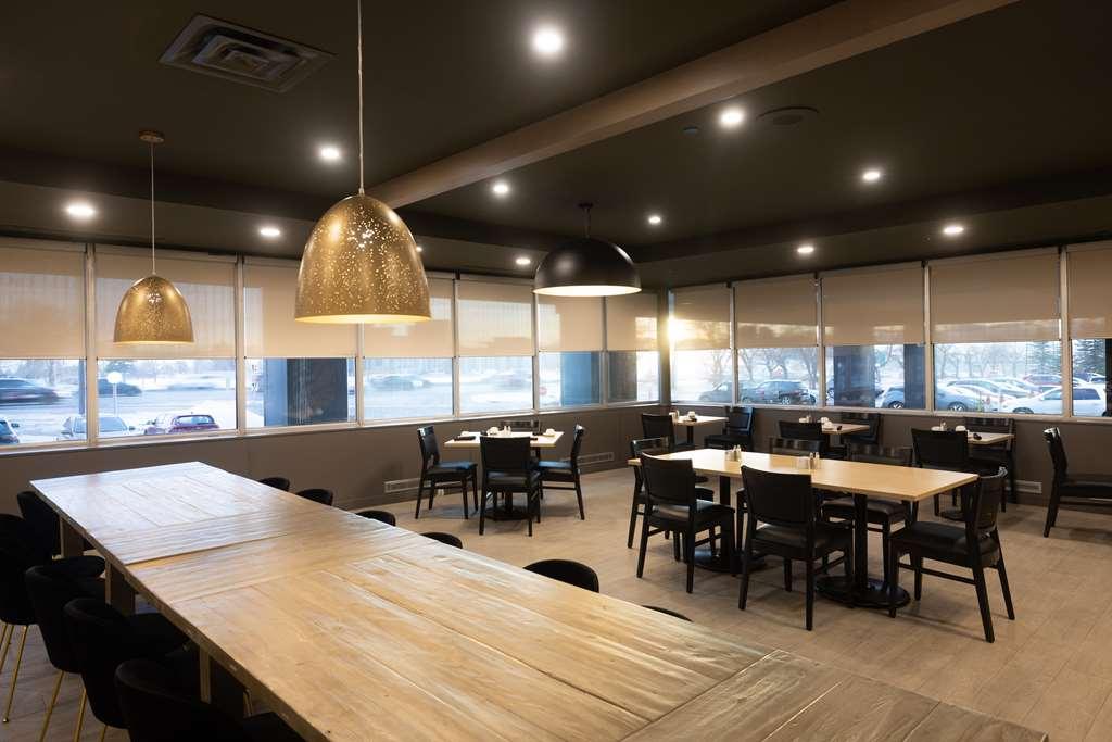 Doubletree By Hilton Calgary North Hotel Restaurant photo