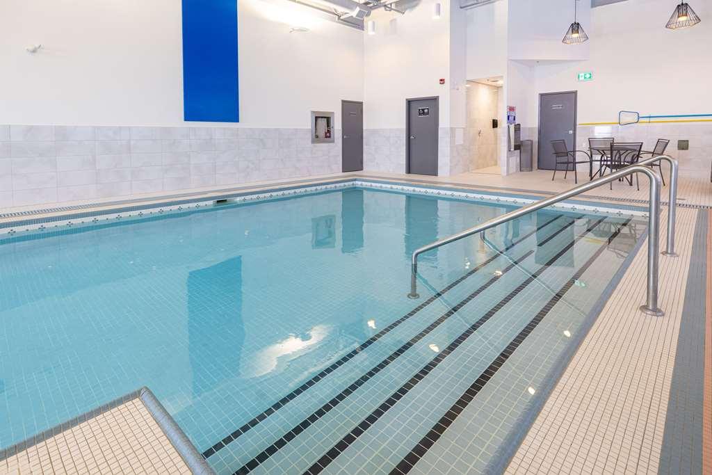 Doubletree By Hilton Calgary North Hotel Facilities photo