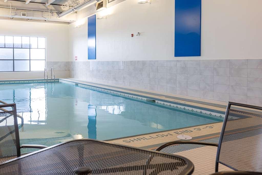 Doubletree By Hilton Calgary North Hotel Facilities photo